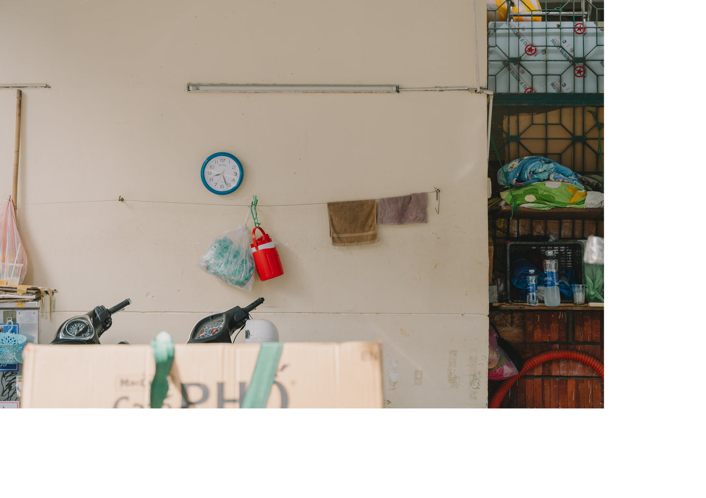 A:澤村洋兵写真集「10」+数量限定「THE Buddy カメラストラップ rope “10” 記念カラー:Stone Gray」(送料無料)